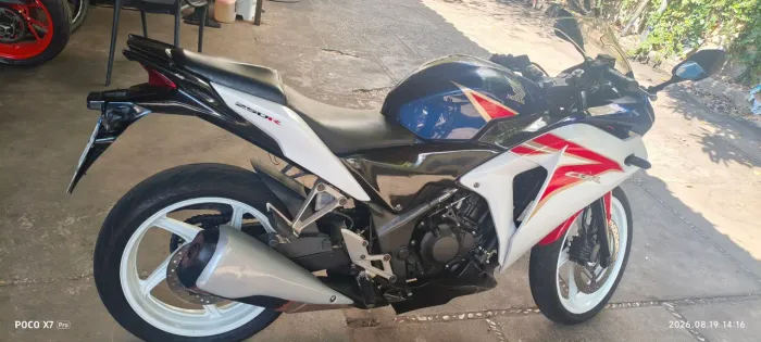 CBR 250r ano 2012