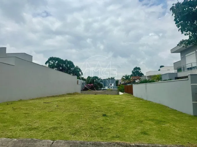 Terreno com 432.02m² de fundo pra mata a venda no Swiss Park Campinas-SP