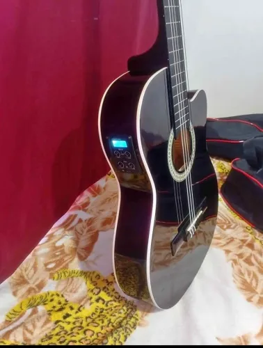 Violão elétrico Giannini semi novo para ir hoje