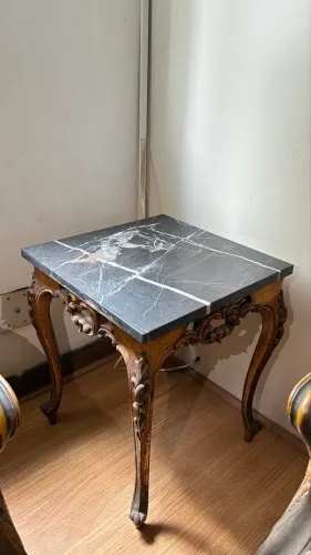 Mesa Lateral Antiga com Tampo em Mármore - Estilo Luís XV