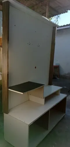 Vendo um rack bem conservado pode colocar preço se quiser 