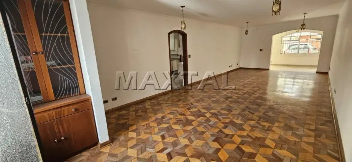 Casa de Vila à venda em Santana, com 263 m², 4 dormitórios, churrasqueira, quintal e 3 vag