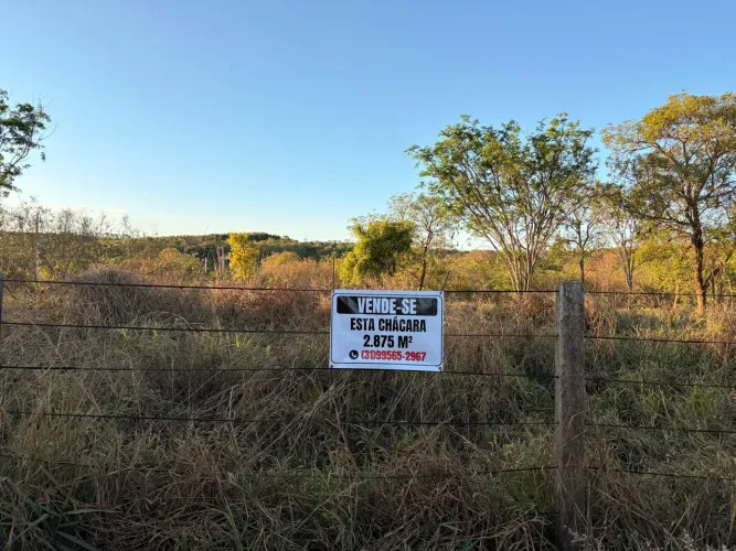 Chacara a venda no condomínio Laranjeiras