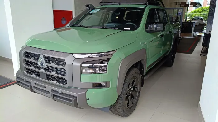 TRITON Savana Amarela 2.4 CD 4x4 TB Diesel Aut. 2026