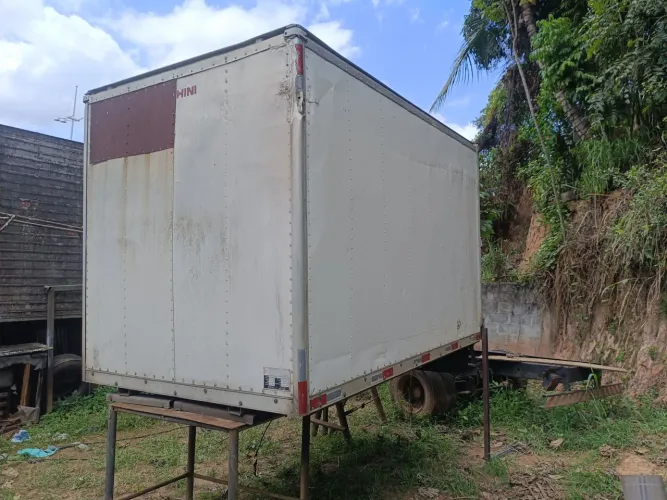 Baú para HR e Bongo 