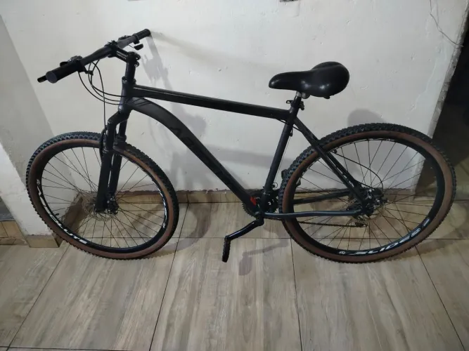 BICICLETA SEMI NOVA