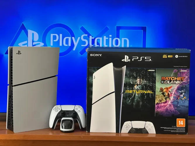 PlayStation 5 Slim Digital 1TB na caixa em excelente estado
