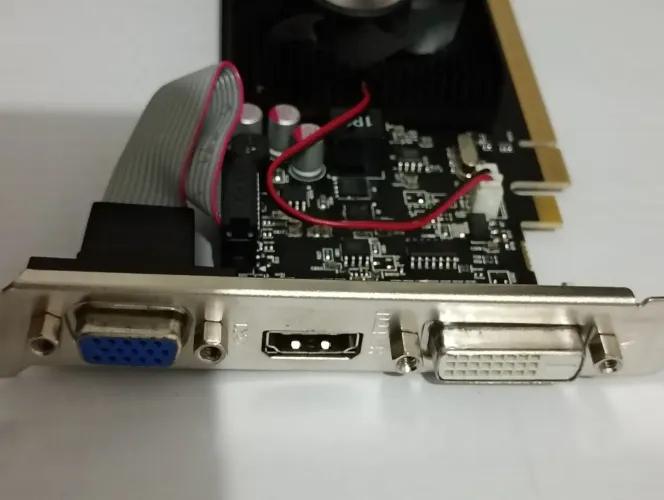 Placa de vídeo AMD Radeon HD 6450.