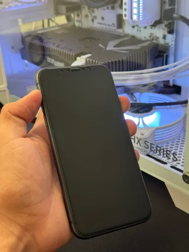 iPhone 11 / 128GB / Preto