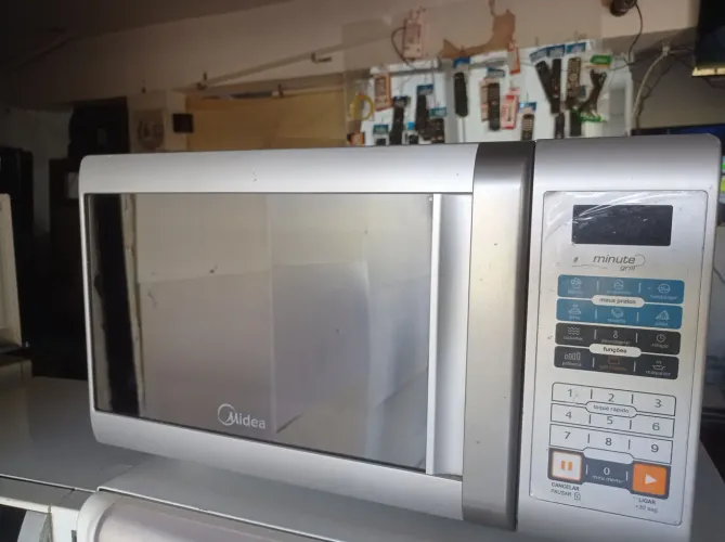 Microondas Midea 25 litros espelhado