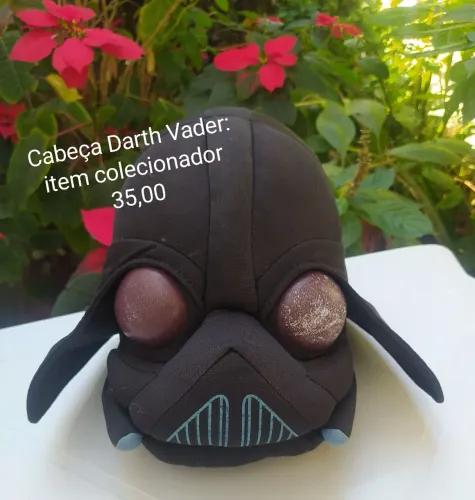 Cabeça Angry Bird e Darth Vader