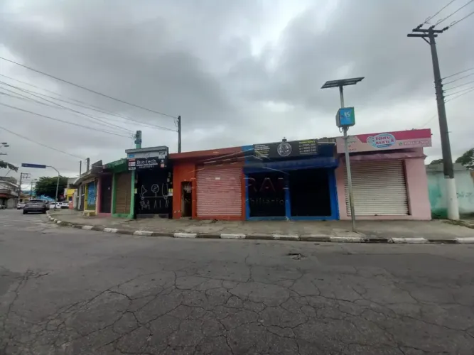 Imóvel Comercial em Esquina com 8 Pontos Comerciais + Casa nos Fundos ? Jardim Medina, Poá