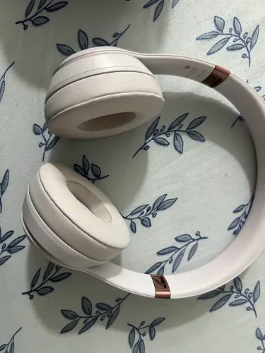 Fone de ouvido / sem fio wireless Beats Solo 4rosa
