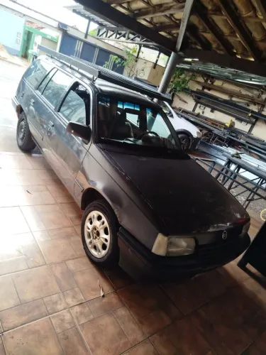 Chevrolet Ipanema GL 1.8 MPFI / EFI /SL 4P 1995