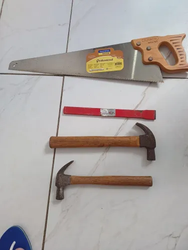 Kit de martelos e ferramentas