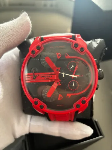 RELÓGIO DIESEL VERMELHO DZ 7431
