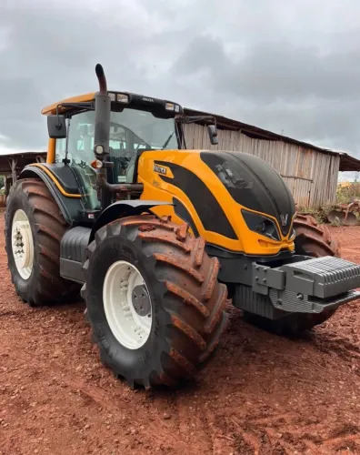 Trator Valtra BH 224