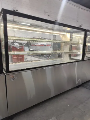 Vitrine refrigerada inox 1800×600×1250 (alta capacidade) 