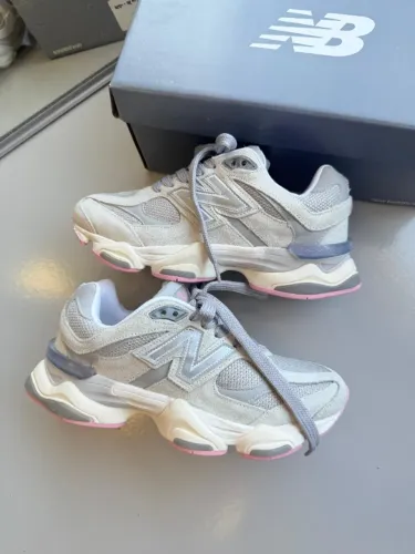 Tênis Casual Feminino Couro New Balance 9060 Cinza/Rosa Disponível 34 AO 39 A Pronta Entre