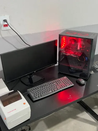 PC Gamer Ryzen 3 4100 RX 580 8GB 16GB RAM SSD 240GB + Monitor LG Ultrawide