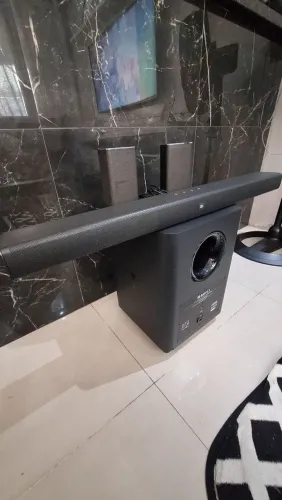 Soundbar JBL Bar 5.1 4k/ caixas laterais destacáveis 