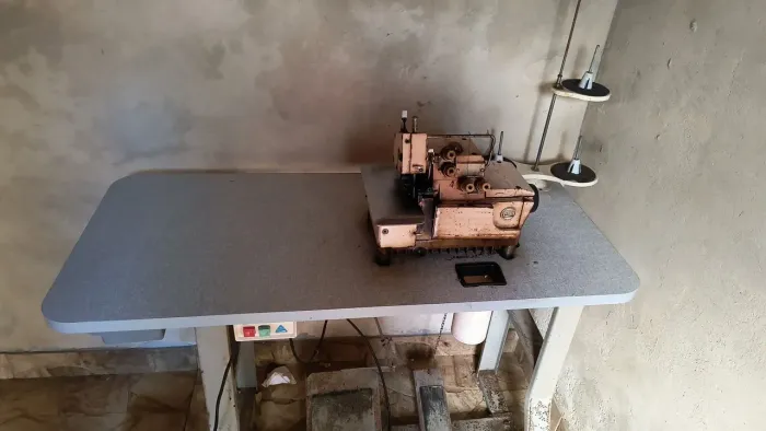 Máquina overloque