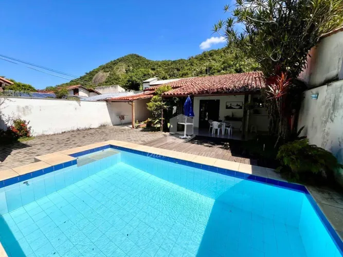Casa Linear À Venda 3 Quartos Em Piratininga
