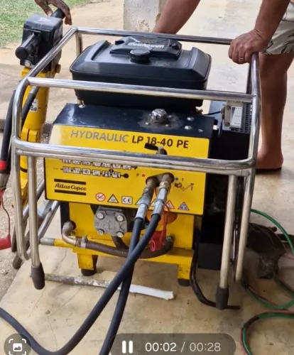 Unidade Hidráulica Atlas Cópico LP 18-40PE com Martelo 30Kg e Acessórios. PRONTO PRA USO!