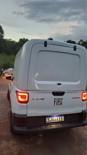 Capota de Fibra de Vidro Strada Baú meia tampa 2021/2025