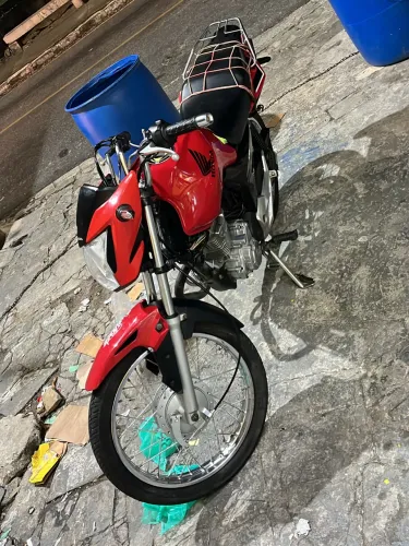 não tem nada pra fazer nela só pegar e viajar q ela é top quem anda é ela viuu ?