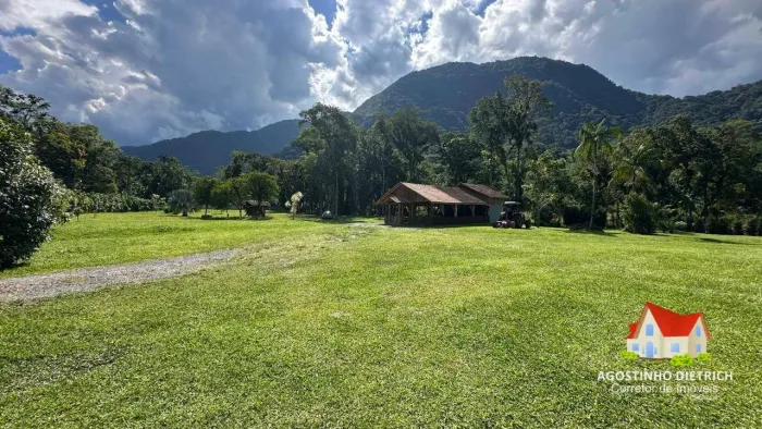 Linda Chacara C/Area de 68.973 m2 + Galpao de Festa + Residencia + Plantacao de Pupunha No
