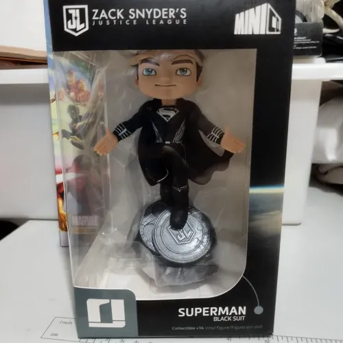 Superman Black Suite, Zack Snider Minico Iron Studios