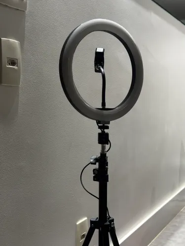 Tripé com luz