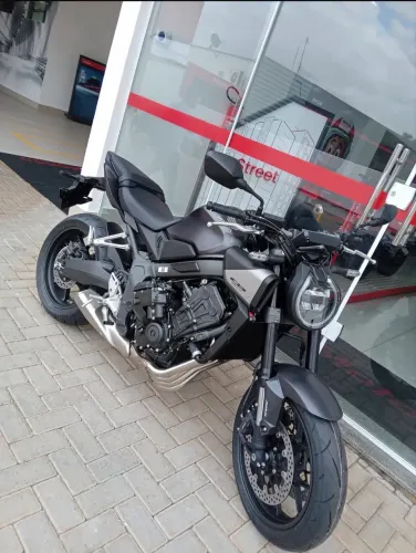 Cb650 e-cluctch e único dono