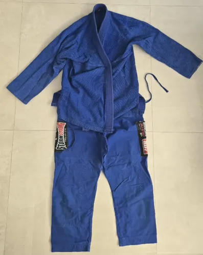 Kimonos BJJ A3 - Koral Branco, Koral Preto e Storm Strong Azul