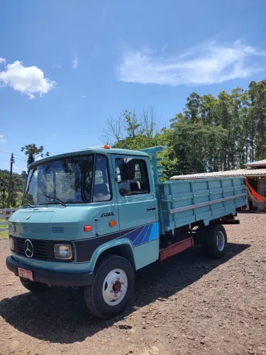 Mercedes-Benz L708
