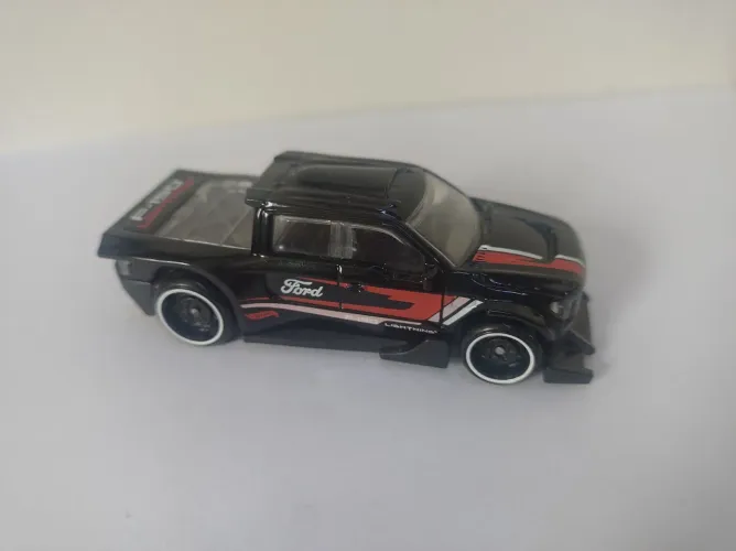 Carrinho Hotwheels Ford F-150 Lightning Custom Preto Loose Novo 1:64 Hot Wheels