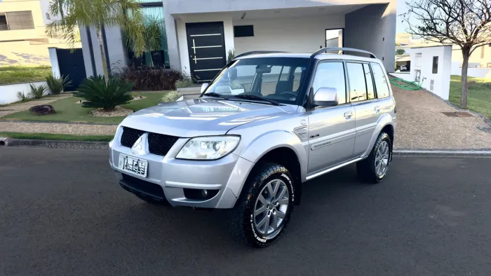 Mitsubishi Pajero TR4 2.0/ 2.0 Flex 16V 4X4 Aut. 2010