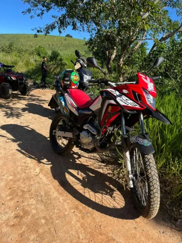 Vendo moto xre 300 único dono