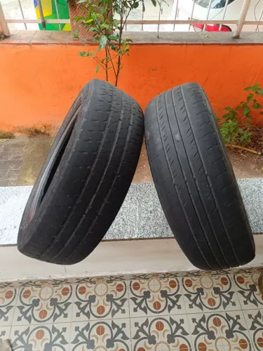 Par de Pneus 175/65 R15 Usados - Goodyear + FRD - Ótimo Preço