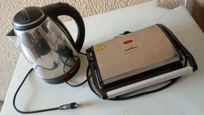 Sanduícheira, Chaleira elétrica e aquecedor.