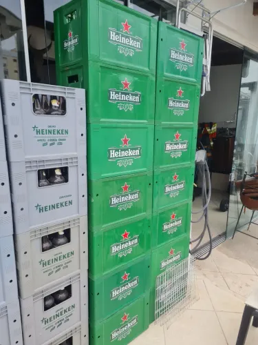CAIXAS E VASILHAMES HEINEKEN E AMSTEL