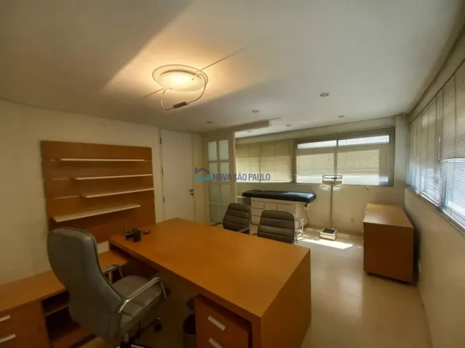 Sala comercial Montada região do Itaim