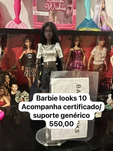Barbie looks Aline