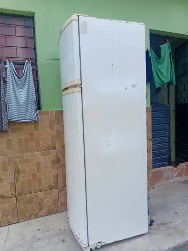 Geladeira pra vir Busca 750 VALOR NEGOCIAVEL