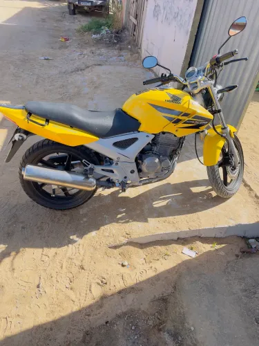 Vendo Twister 2006 WhatsApp *