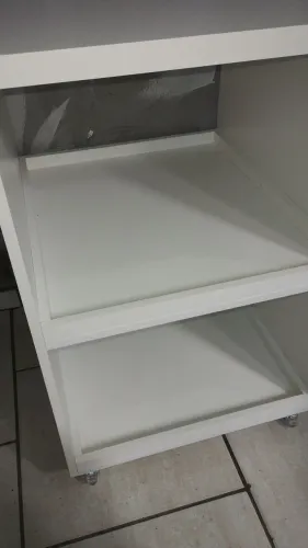 Carrinho auxiliar para manicure e cabeleireiro