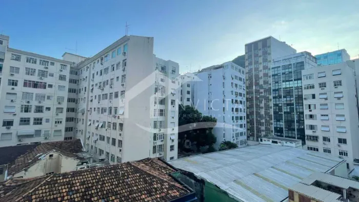 MARAVILHOSO 3 QUARTOS COM VAGA NA ESCRITURA CORAÇÃO DE COPACABANA