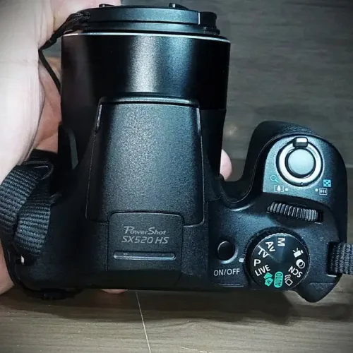 A Canon PowerShot SX520 HS, Apenas R$700,00 (aceito cartao com acréscimo da operadora.)