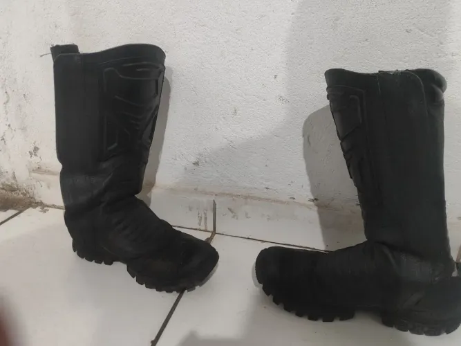 Bota 42 